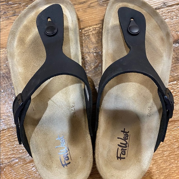 New - Picture 1 of 2